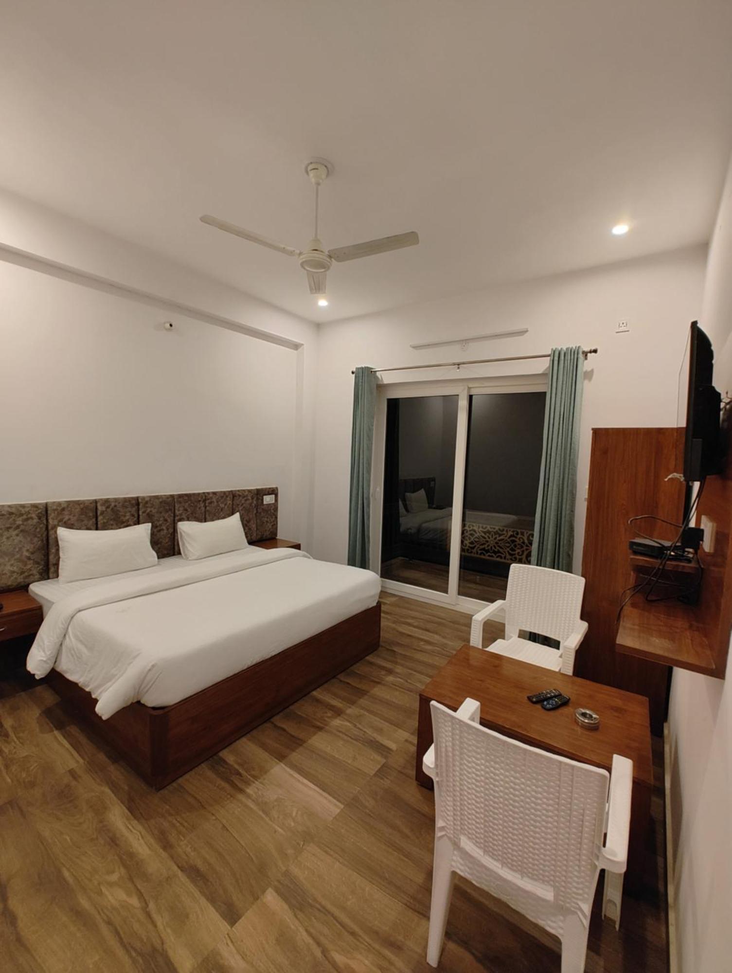 Hotel Anantam Residency Uttarkāshi Exterior foto